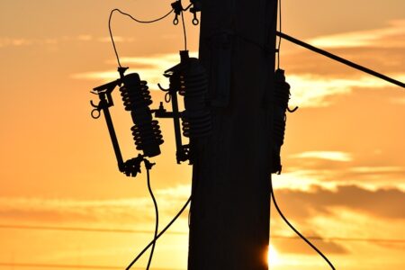 Sådan sikrer du en sikker og organiseret kabelføring med Schneider Electrics kabelbakke