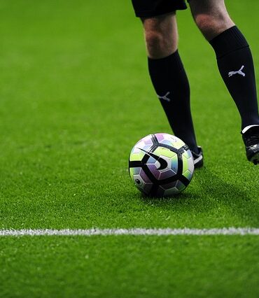 Fodboldmål gennem tiden: En historisk gennemgang af udviklingen af fodboldmål