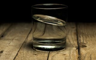 Fyrfadsglas: En guide til at vælge det perfekte glas til dine fyrfadslys